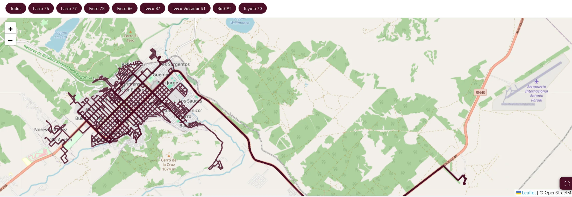 Panel GIRSU: mapa de Esquel con los recorridos trazados de cada vehículo de la flota